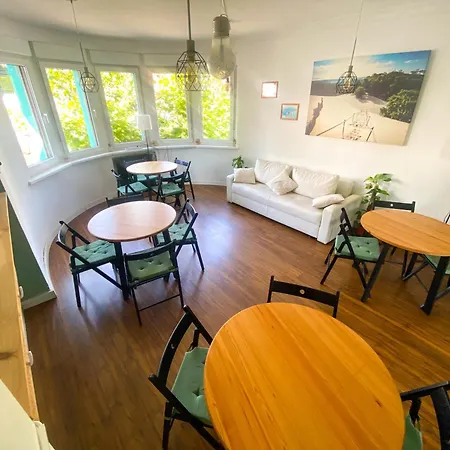 North Surf House Хостел Хихон