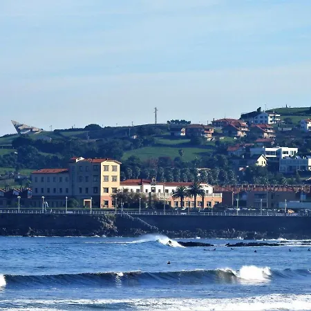 North Surf House بيت شباب