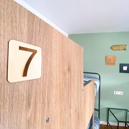 North Surf House بيت شباب خيخون